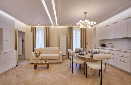 Quartier de la Folie-Mericourt Apartamento | Apartment in the Marais With Air-conditioned