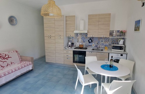Partinico Apartamento | Apartamento en villa a 900 metros del mar con vistas al golfo de Castellammare