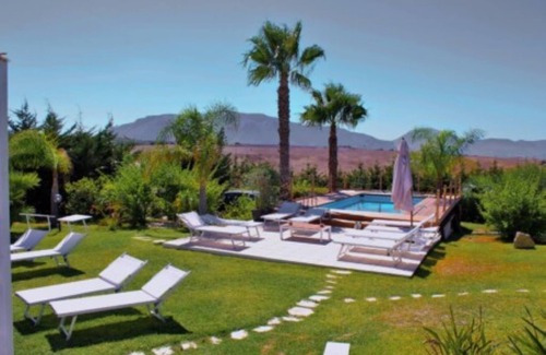 Partinico Apartamento | Apartamento en villa a 900 metros del mar con vistas al golfo de Castellammare