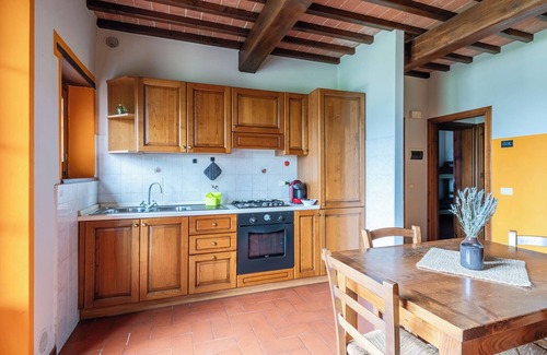 San Marcello Pistoiese Apartamento | Apartamento "Serrino 2" con vistas a la montaña, piscina compartida y Wi-Fi