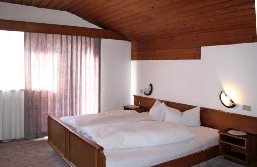 St. Valentin auf der Haide Apartamento | Apartment Haupthaus Schönblick - SVH117 by Interhome