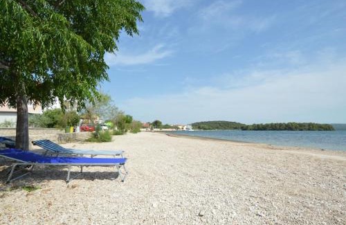 Raslina Apartamento | Apartment Ivana-3 by Interhome