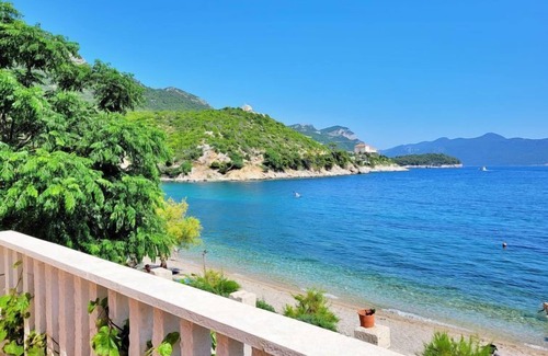Trstenik Apartamento | Apartamento Jelka by Interhome