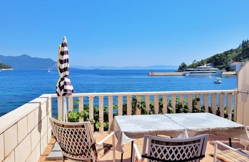 Trstenik Apartamento | Apartamento Jelka by Interhome