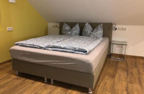 Westhoven Apartamento | Apartment Köln Ensen