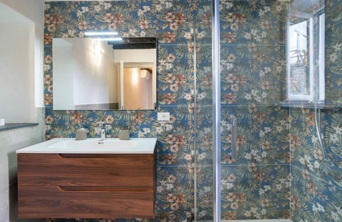Borgomaro Apartamento | Apartment 'La Casa Di Betta' with Mountain View, Wi-Fi and Air Conditioning