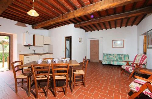 Neri Apartamento | Apartment La Colomba n-4 by Interhome