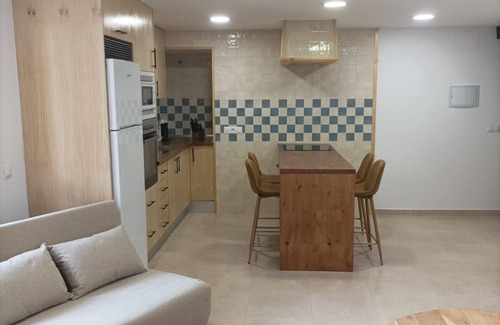 Chiclana de Segura Apartamento | Apartamento 'La Teja 8' con vistas a la montaña, Wi-Fi y aire acondicionado