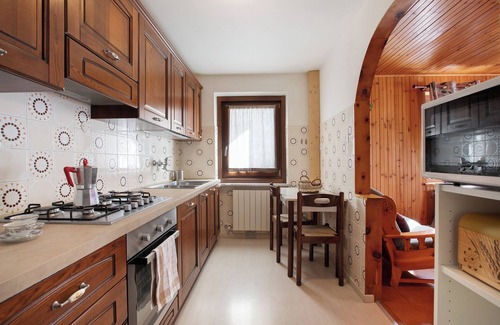 Cogne Apartamento | Apartamento 'La Maison Du Bonheur Lillaz' con vistas a la montaña, jardín compartido y balcón