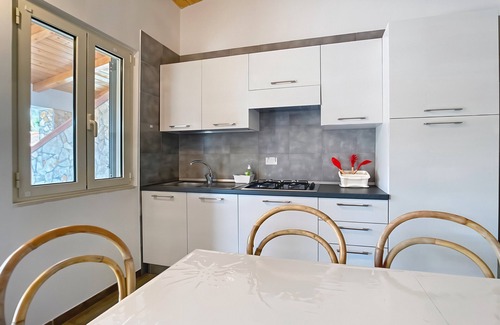 Montincello Apartamento | Apartamento 'La Mignola - Quadri 6' con Terraza Privada, Wi-Fi y Aire Acondicionado