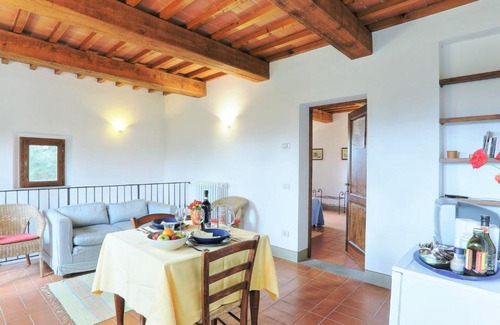 Grassina Apartamento | Apartment La Romantica by Interhome