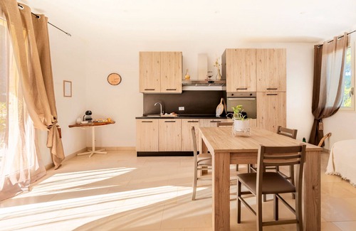 Otranto Apartamento | Apartamento 'La Torre - 1' con vistas al mar, Wi-Fi y aire acondicionado