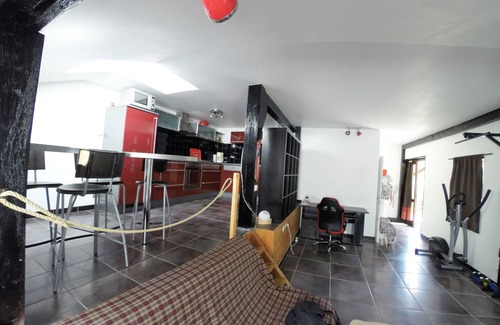 Travexin Apartamento | Apartamento 'Le Chalet Des Côtes' con terraza privada y Wi-Fi