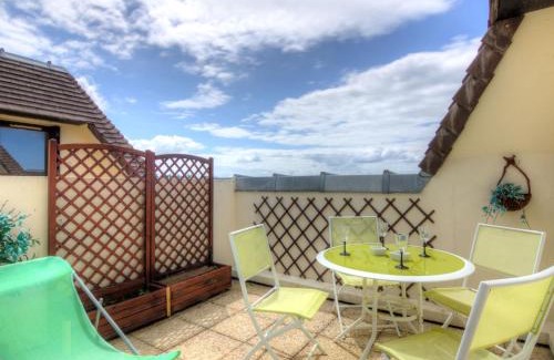 Blonville-sur-Mer Apartamento | Apartment Le Garden Fleuri by Interhome