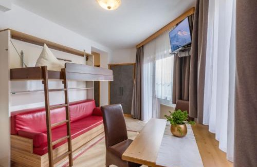 Stumm Apartamento | Apartment Lechners Wohnwelt-1 by Interhome