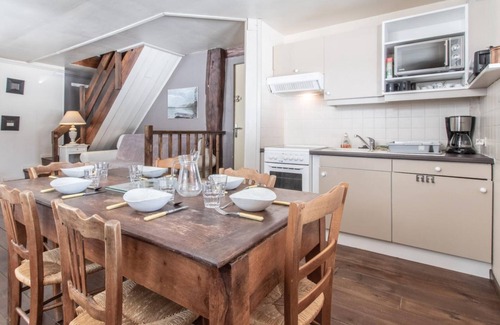 Saint-Ferreol Apartamento | Apartamento 'Les Anailles' con vistas a la montaña, terraza compartida y Wi-Fi