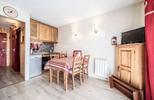 Le Praz de Lys Apartamento | Apartamento 'Les Pralyssimes 462' con vistas a la montaña, terraza privada y Wi-Fi