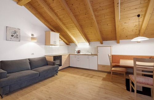 Naz Apartamento | Apartamento 'Linder 22' con vistas a la montaña, piscina compartida y Wi-Fi