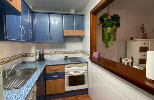 Arroyo de la Miel Apartamento | Apartment 'Liya's Home' with Balcony, Wi-Fi and Air Conditioning