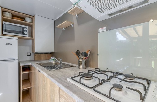 Vaulnaveys-le-Bas Alquiler De RV | Apartamento 'Lodge 87 N°46' con vistas a las montañas, Wi-Fi y aire acondicionado