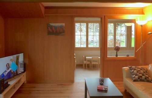 Adelboden Apartamento | Apartamento Lucie by Interhome