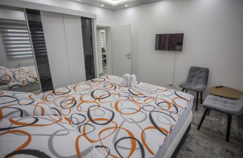 Tuzla Canton Apartamento | Apartment LUX 2
