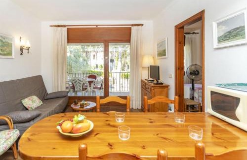 Pals Apartamento | Apartment Melis II M4 by Interhome