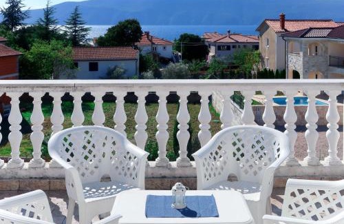 Pinezici Apartamento | Apartment Mira-2 by Interhome