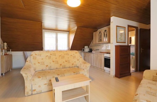 Balatonszemes Apartamento | Apartamento Moni 2 by Interhome