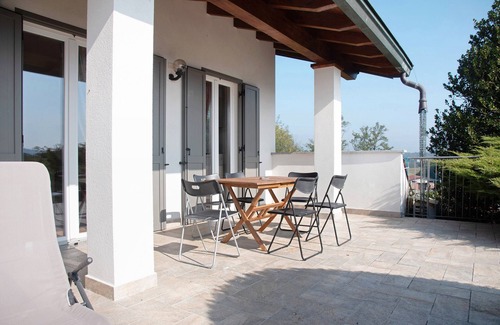 Cantello Apartamento | Apartamento 'Mora' con vistas a la montaña, terraza privada y Wi-Fi