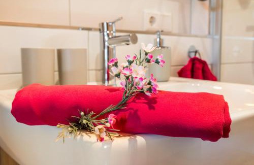 Adnet Apartamento | Apartment Motzenhof - Stadtnähe Salzburg - modernes Bauernhoferlebnis inklusive