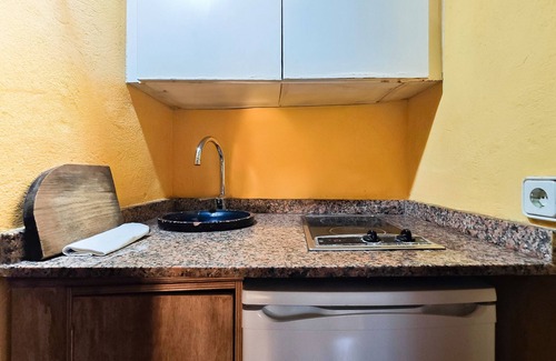 Centro de Ibiza Apartamento | Apartamento 'Navila' con piscina compartida, Wi-Fi y aire acondicionado