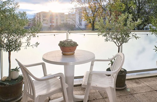 Saint-Priest Apartamento | Apartment near T2 streetcar