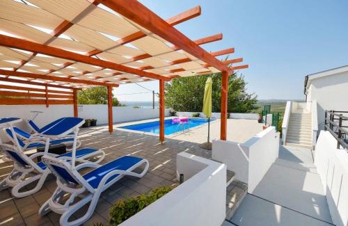 Krusevo Apartamento | Apartment Nina by Interhome