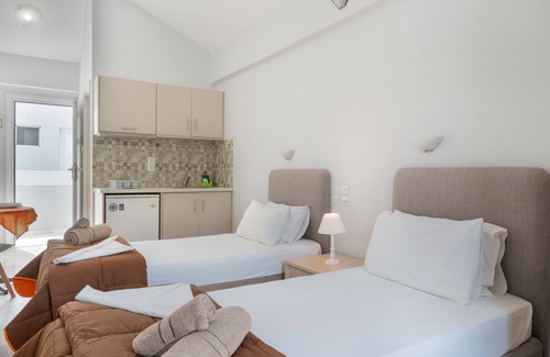 Panormos Apartamento | Apartamento 'No 14' con piscina compartida, Wi-Fi y aire acondicionado