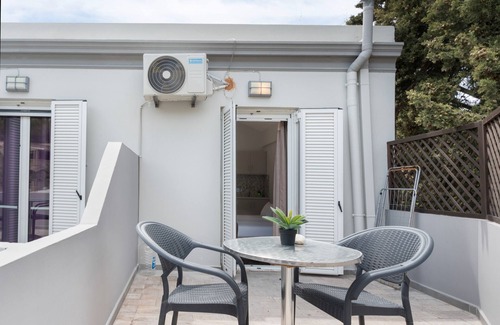 Panormos Apartamento | Apartamento 'No 14' con piscina compartida, Wi-Fi y aire acondicionado