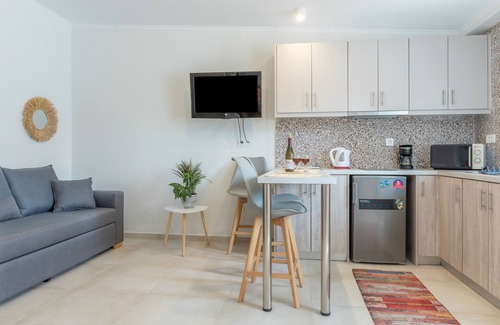 Panormos Apartamento | Apartamento 'No 16' con piscina compartida, Wi-Fi y aire acondicionado