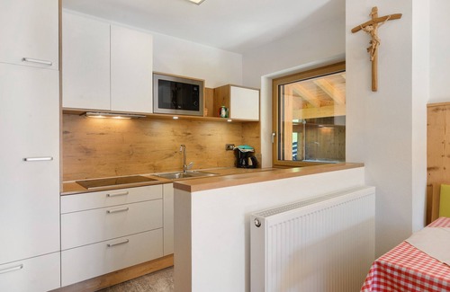Velturno Apartamento | Apartamento 'Oberhemberger Hof Oanser' con vistas a la montaña, terraza compartida y Wi-Fi