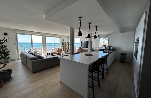 Carnon-Plage Apartamento | APARTAMENTO DE VISTA PANORÁMICA PERMANENTE AL MAR. PLAYA DIRECTA PISCINA