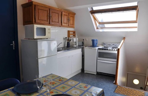 Agon-Coutainville Apartamento | Apartamento en el 1 piso de nuestra casa acceso independiente y pequeño patio.