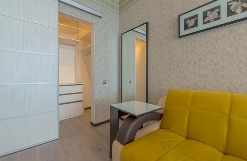 Ozero Dolgoe Apartamento | Apartment on Komendantskiy 21k1