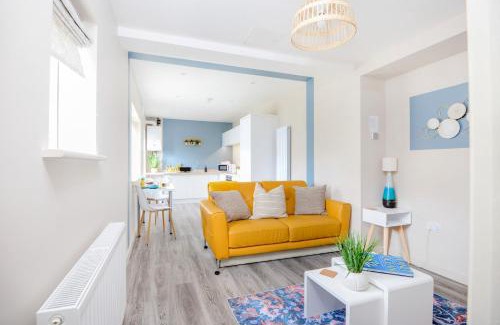 Plymouth Apartamento | Apartment One - King Bed - Free Private Parking - by Ocean City Retreats