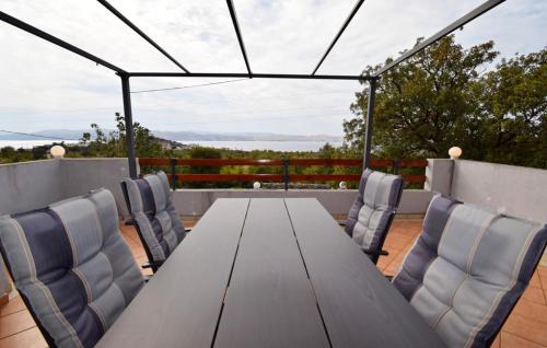 Cesarica Apartamento | Apartment Paola 2 by Villas Guide