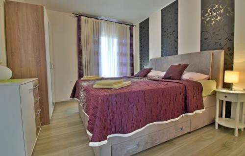 Cesarica Apartamento | Apartment Paola 2 by Villas Guide