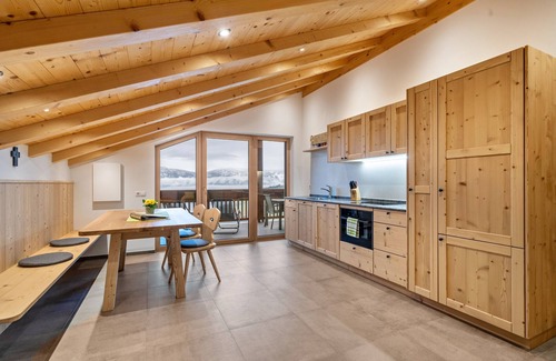 Meltina Apartamento | Apartamento 'Parliflhof Apt Laugenblick' con vistas a la montaña, jardín compartido y Wi-Fi