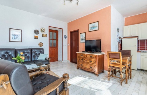 Peresiji Apartamento | House Peresiji / AUB apartment with shared pool