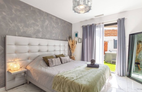 Peypin Cama Y Desayuno | Apartamento 'Phuket' con vistas a la montaña, Wi-Fi y aire acondicionado