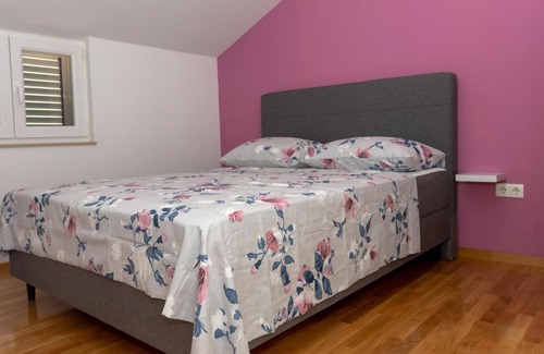 Kastel Stari Apartamento | Apartment Plazonić