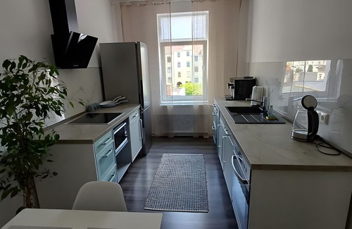 Gera Apartamento | Apartamento 'Poli' con terraza compartida y Wi-Fi