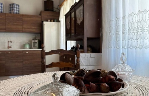 Peroulion Apartamento | Apartamento 'Pouglia Traditional House' con vistas al mar, Wi-Fi y aire acondicionado